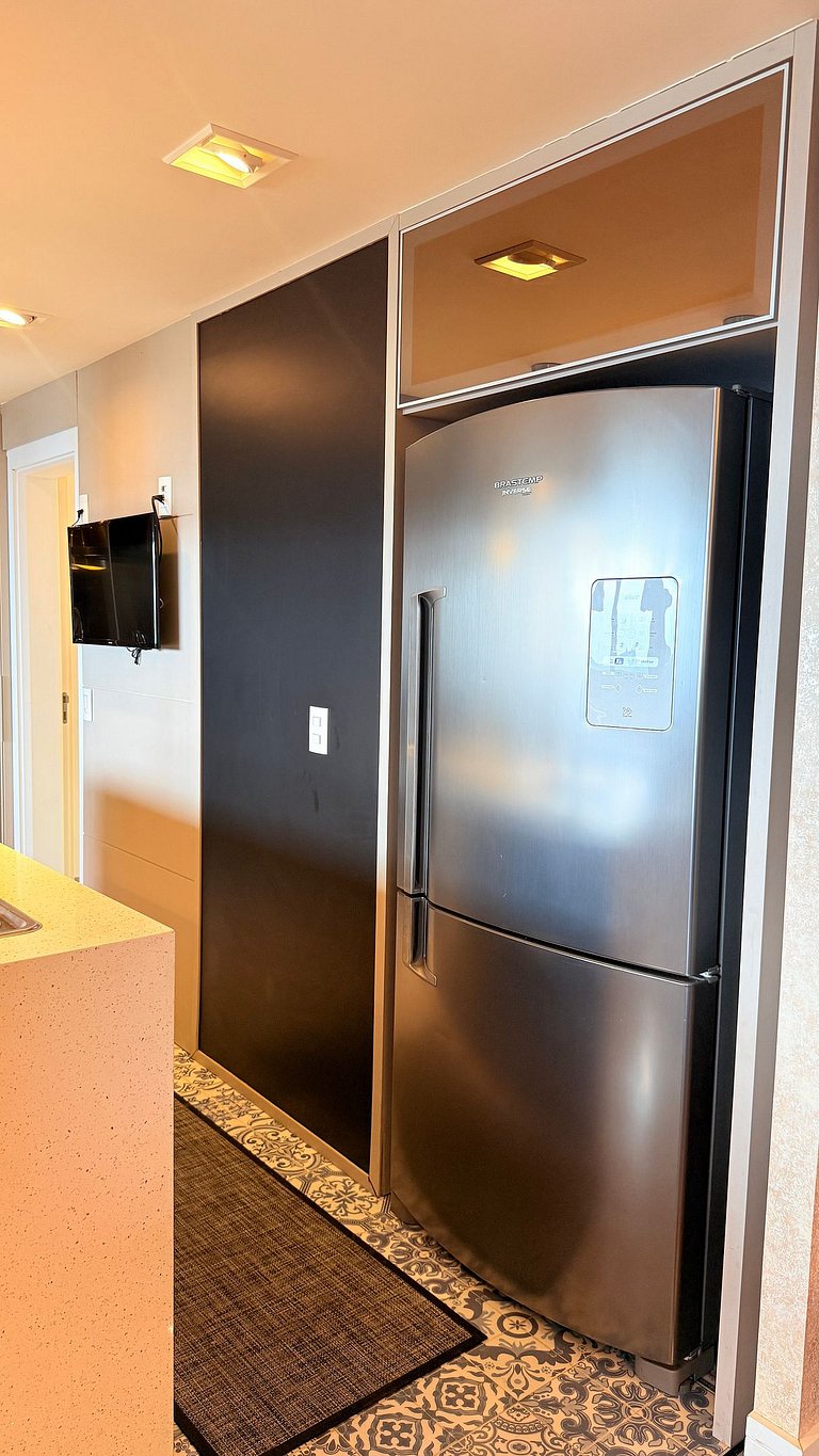 Luxo 3 Suítes | Vista Vale do Quilombo |R. Coberta