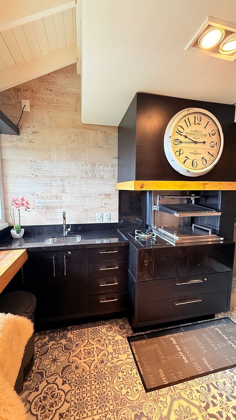 Luxo 3 Suítes | Vista Vale do Quilombo |R. Coberta