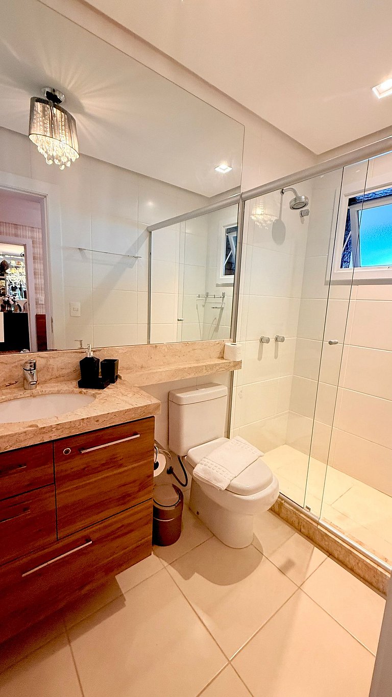 Luxo 3 Suítes | Vista Vale do Quilombo |R. Coberta