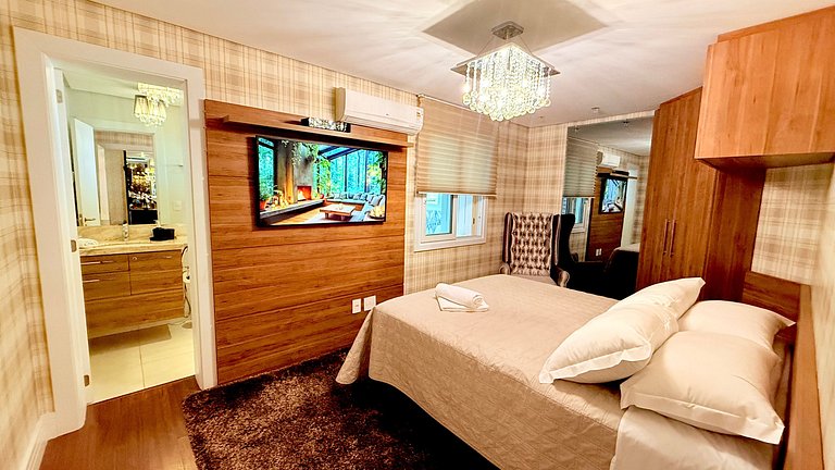 Luxo 3 Suítes | Vista Vale do Quilombo |R. Coberta