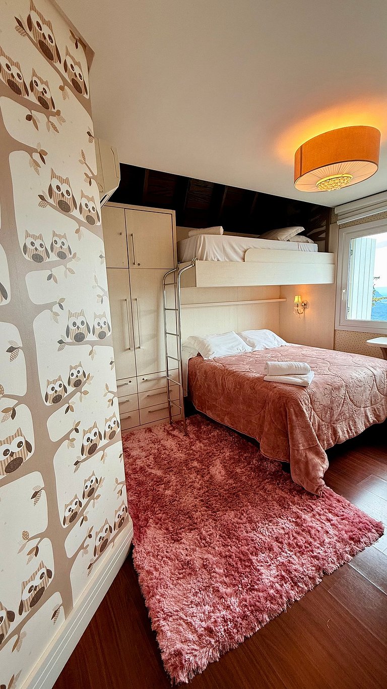 Luxo 3 Suítes | Vista Vale do Quilombo |R. Coberta