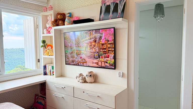 Luxo 3 Suítes | Vista Vale do Quilombo |R. Coberta