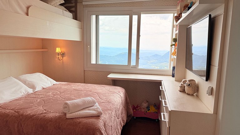 Luxo 3 Suítes | Vista Vale do Quilombo |R. Coberta