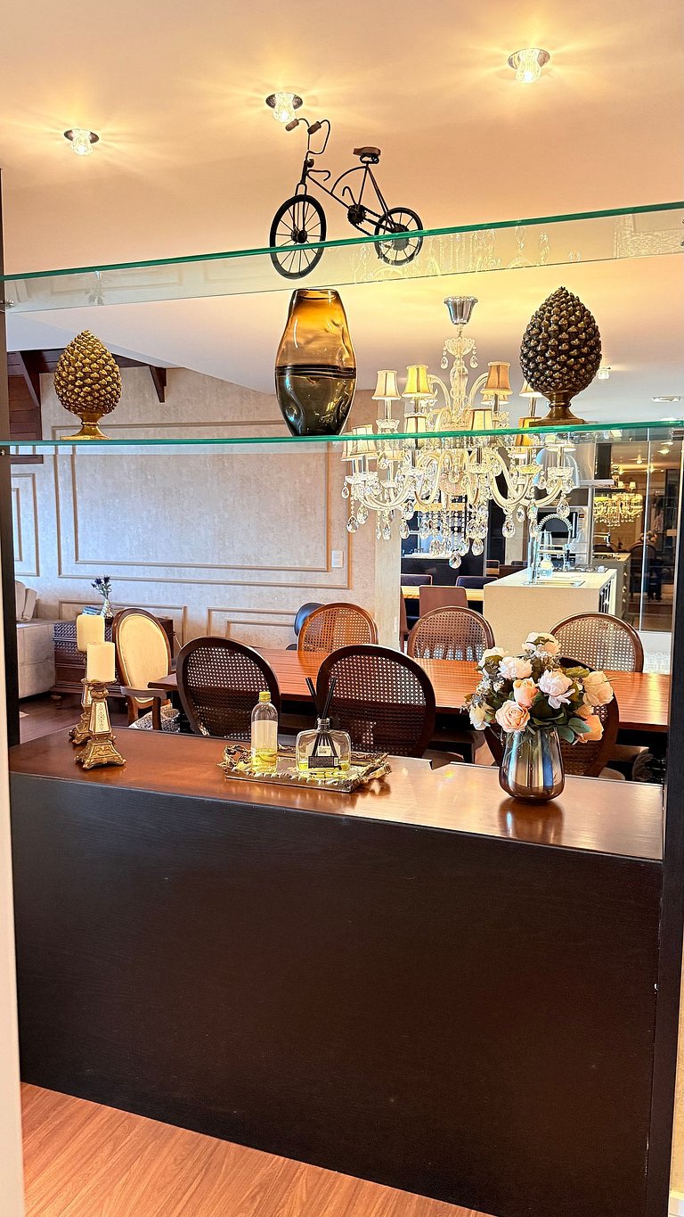 Luxo 3 Suítes | Vista Vale do Quilombo |R. Coberta