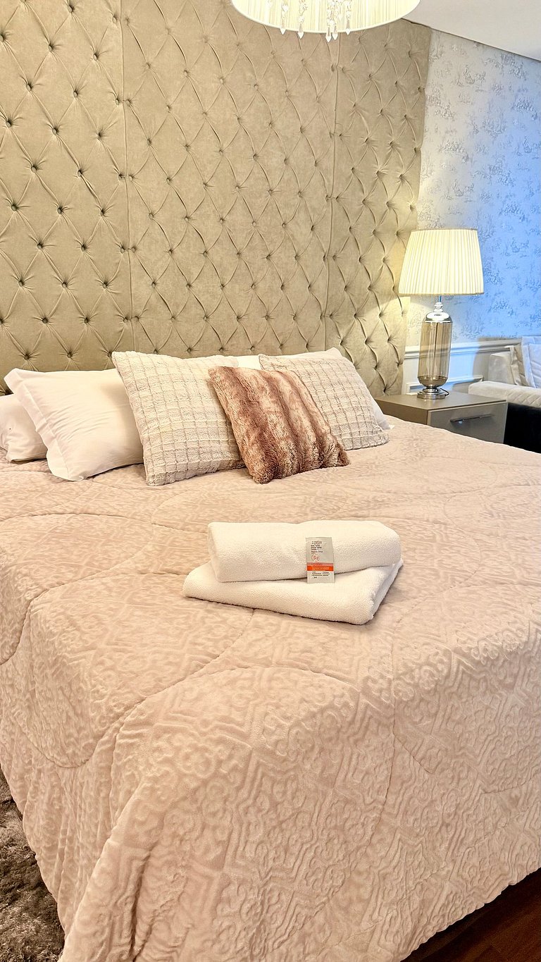 Luxo 3 Suítes | Vista Vale do Quilombo |R. Coberta