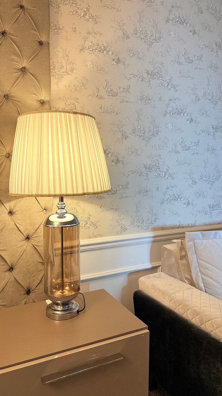 Luxo 3 Suítes | Vista Vale do Quilombo |R. Coberta