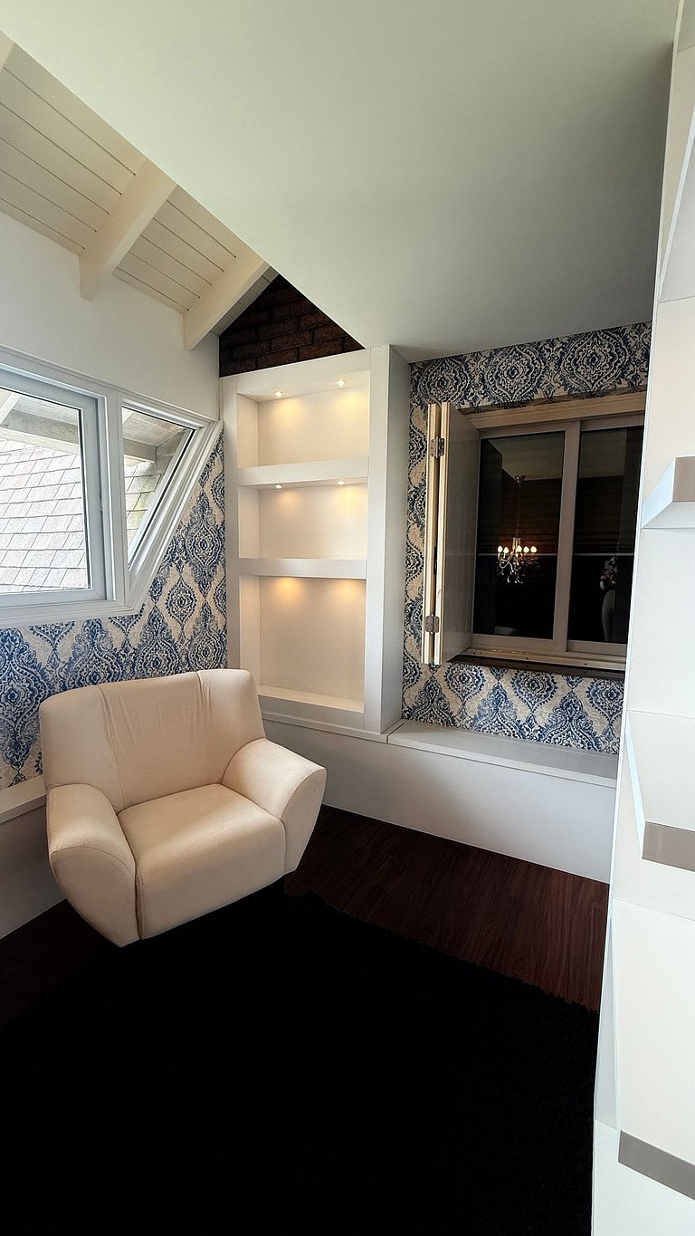 Luxo 3 Suítes | Vista Vale do Quilombo |R. Coberta