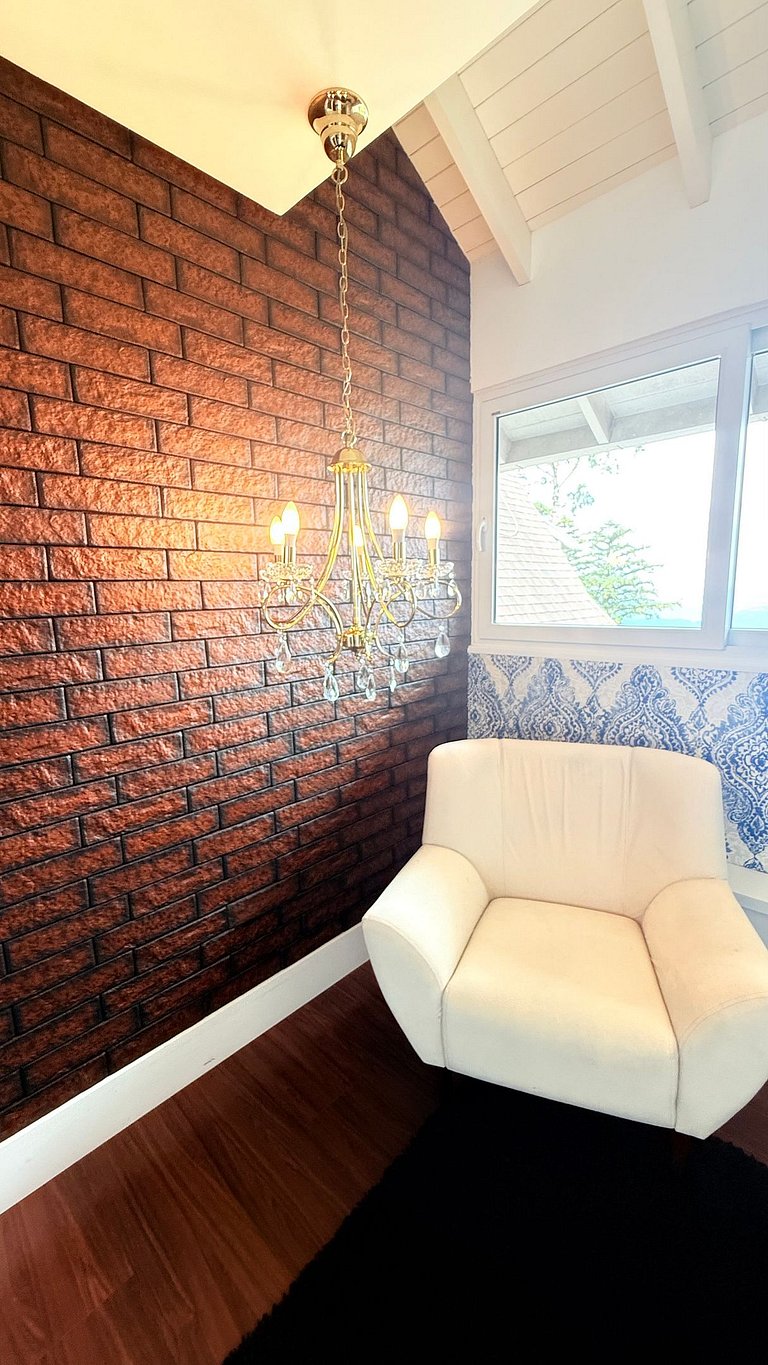 Luxo 3 Suítes | Vista Vale do Quilombo |R. Coberta