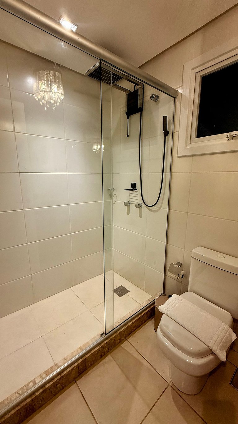 Luxo 3 Suítes | Vista Vale do Quilombo |R. Coberta