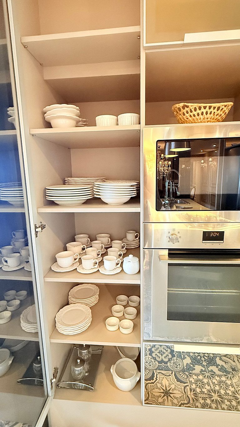 Luxo 3 Suítes | Vista Vale do Quilombo |R. Coberta