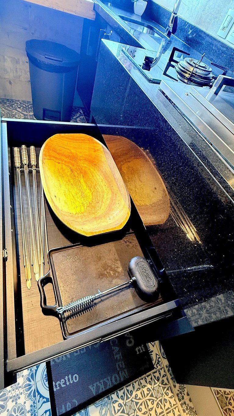 Luxo 3 Suítes | Vista Vale do Quilombo |R. Coberta