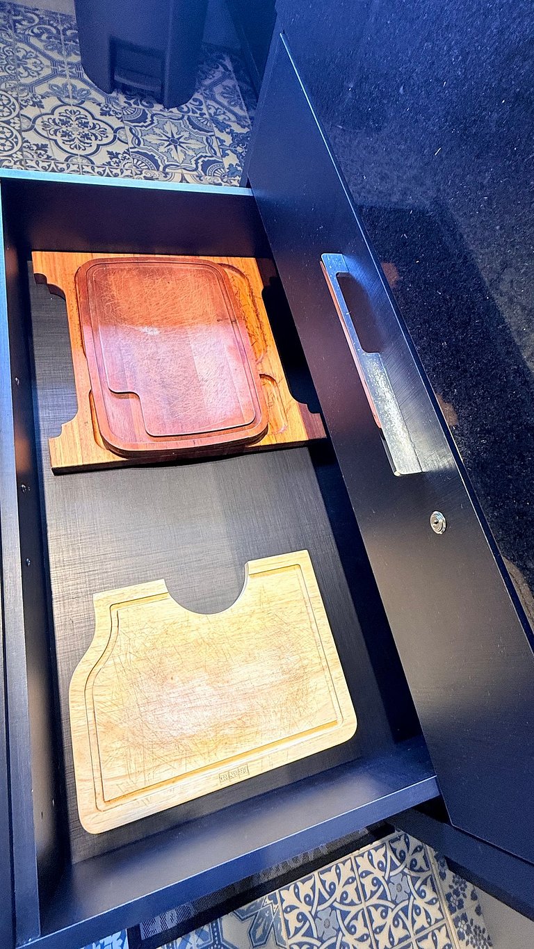 Luxo 3 Suítes | Vista Vale do Quilombo |R. Coberta