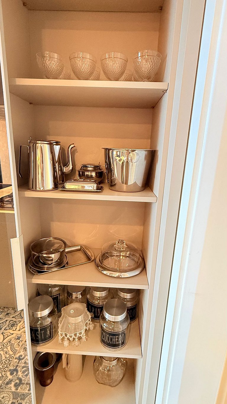 Luxo 3 Suítes | Vista Vale do Quilombo |R. Coberta