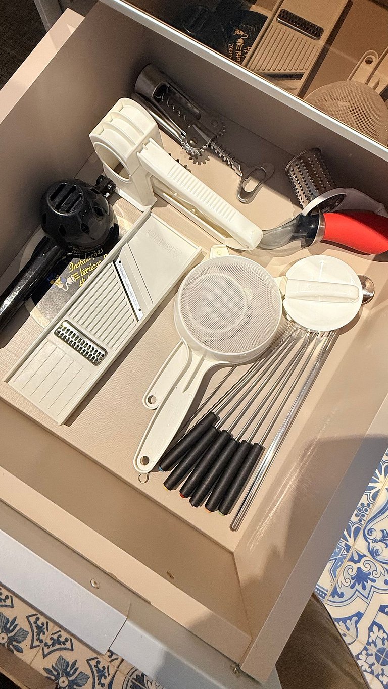 Luxo 3 Suítes | Vista Vale do Quilombo |R. Coberta