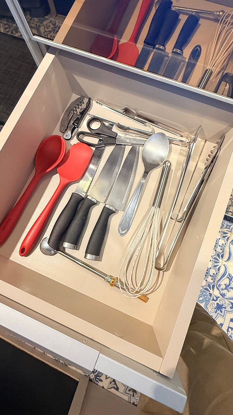 Luxo 3 Suítes | Vista Vale do Quilombo |R. Coberta