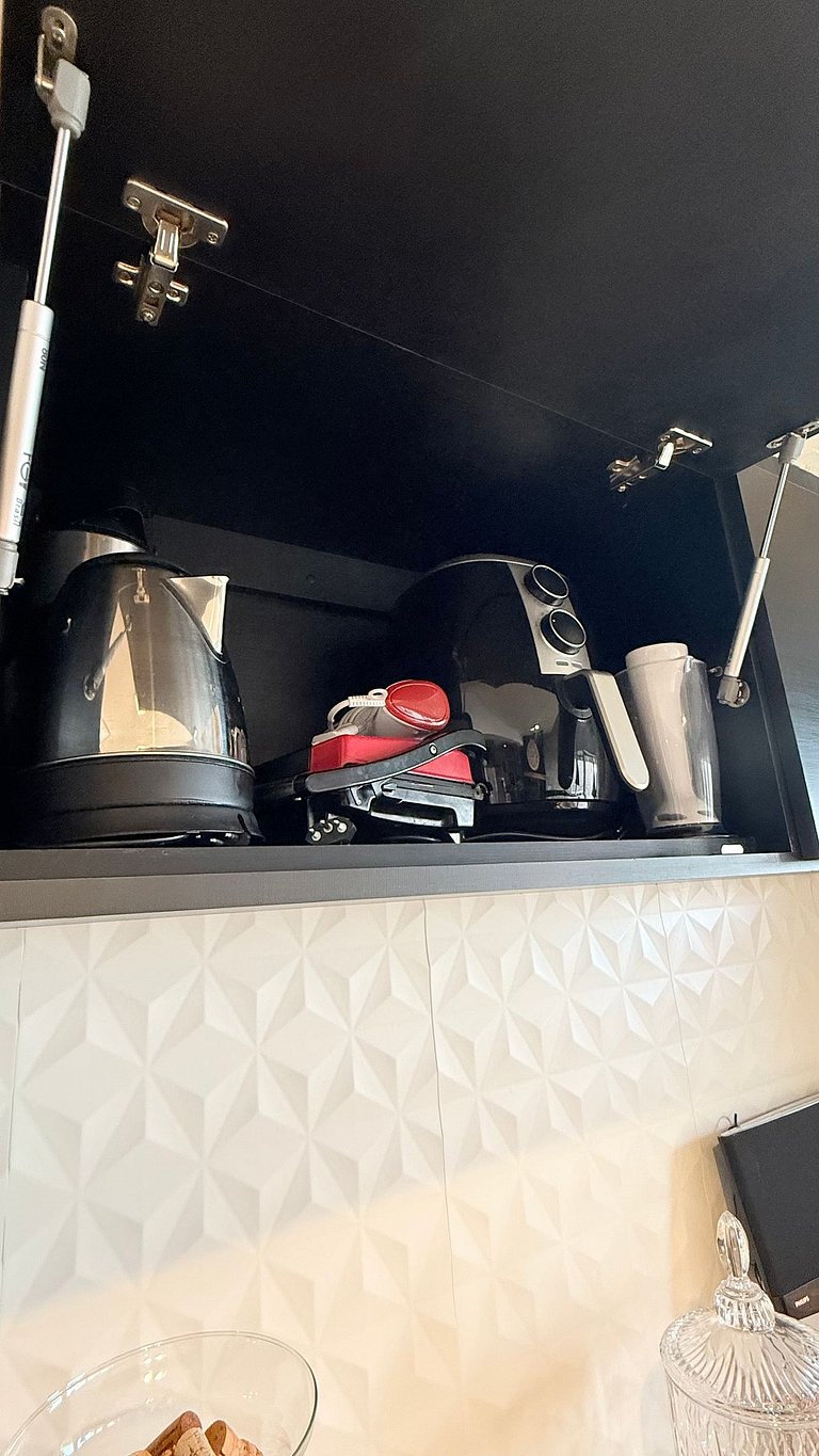 Luxo 3 Suítes | Vista Vale do Quilombo |R. Coberta