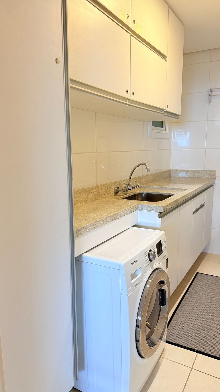 Luxo 3 Suítes | Vista Vale do Quilombo |R. Coberta