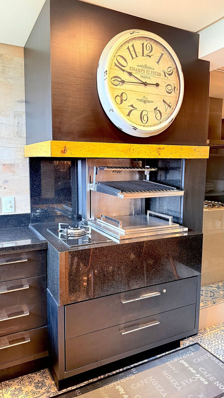 Luxo 3 Suítes | Vista Vale do Quilombo |R. Coberta