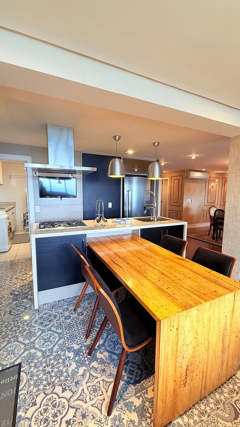 Luxo 3 Suítes | Vista Vale do Quilombo |R. Coberta