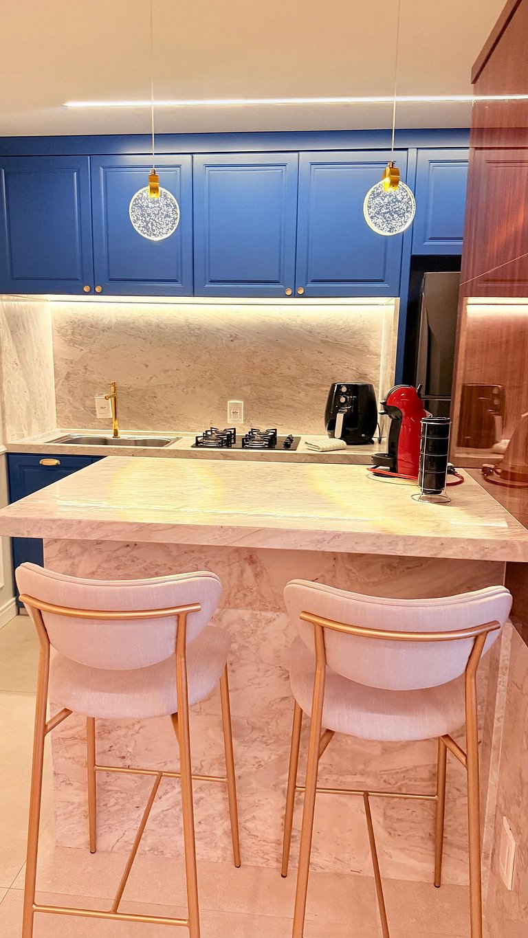 Apê lindo entre a Rua Coberta e Rua Torta!