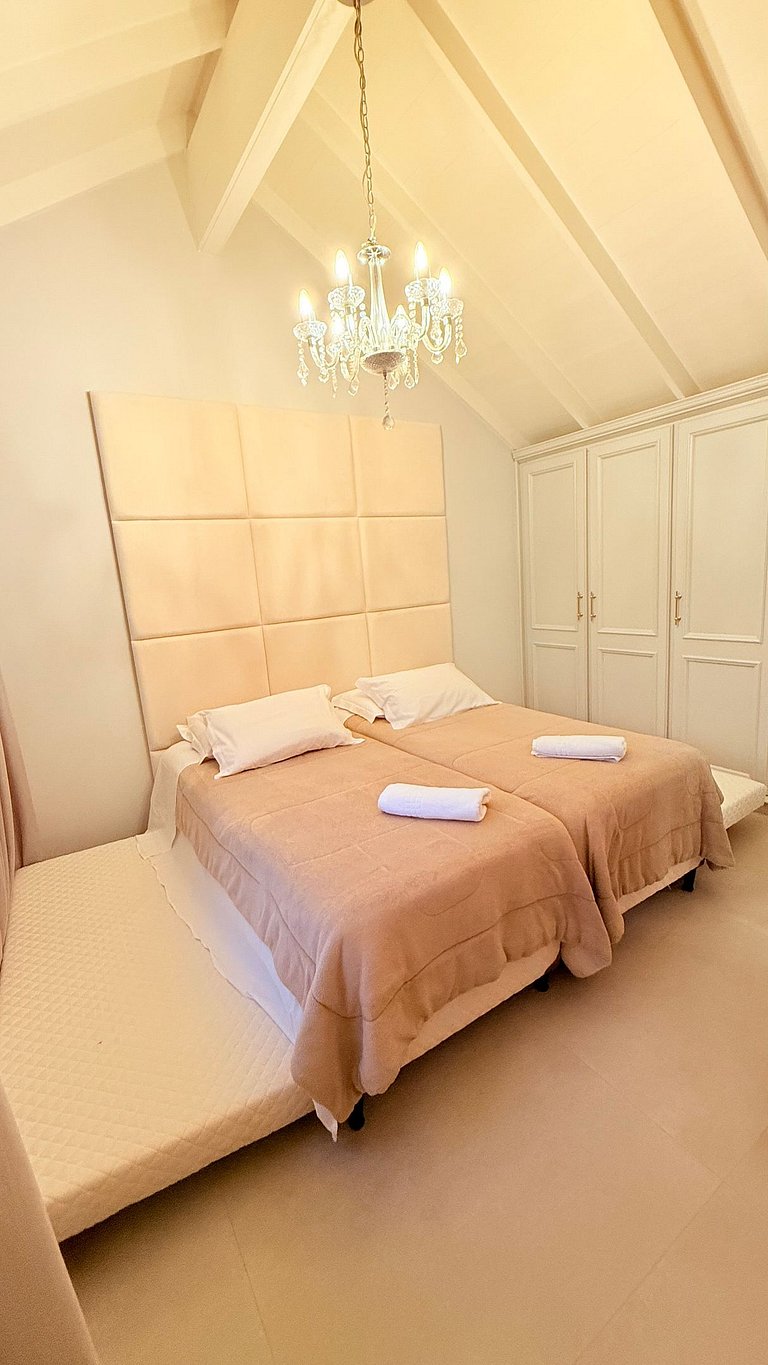 Apê lindo entre a Rua Coberta e Rua Torta!