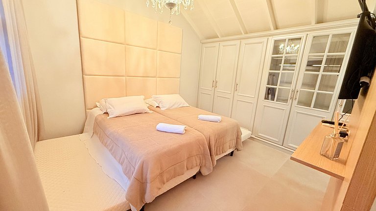 Apê lindo entre a Rua Coberta e Rua Torta!