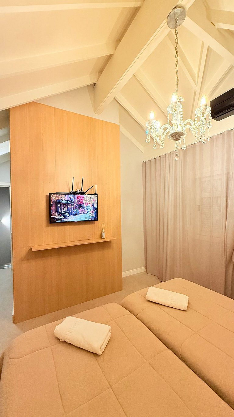 Apê lindo entre a Rua Coberta e Rua Torta!