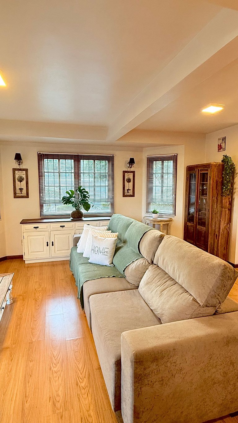 Casa Serena | 3 Quartos | Próx Centro