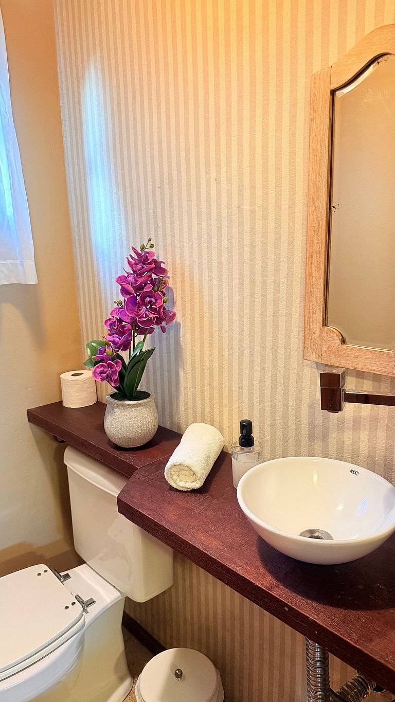 Casa Serena | 3 Quartos | Próx Centro