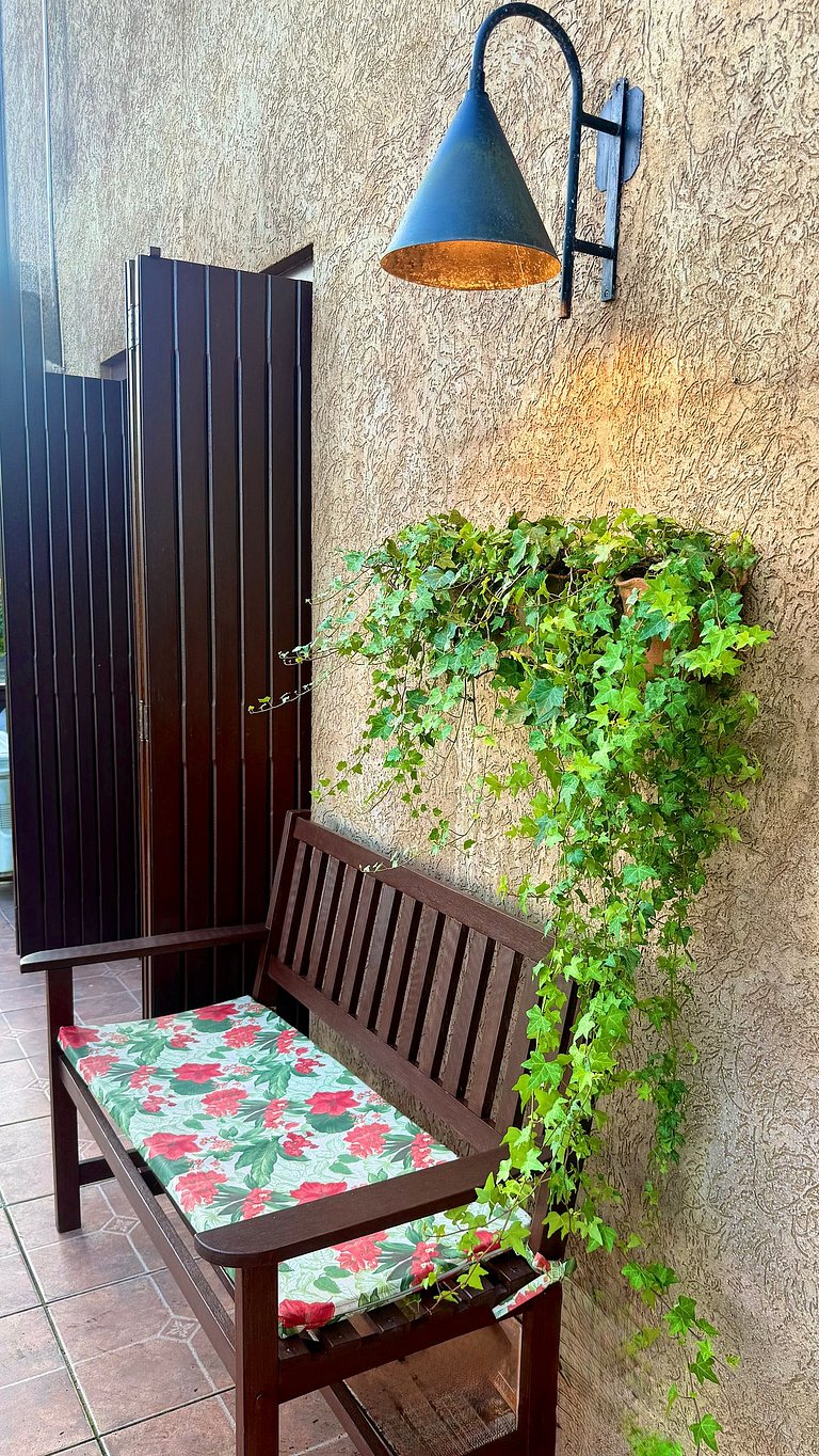 Casa Serena | 3 Quartos | Próx Centro