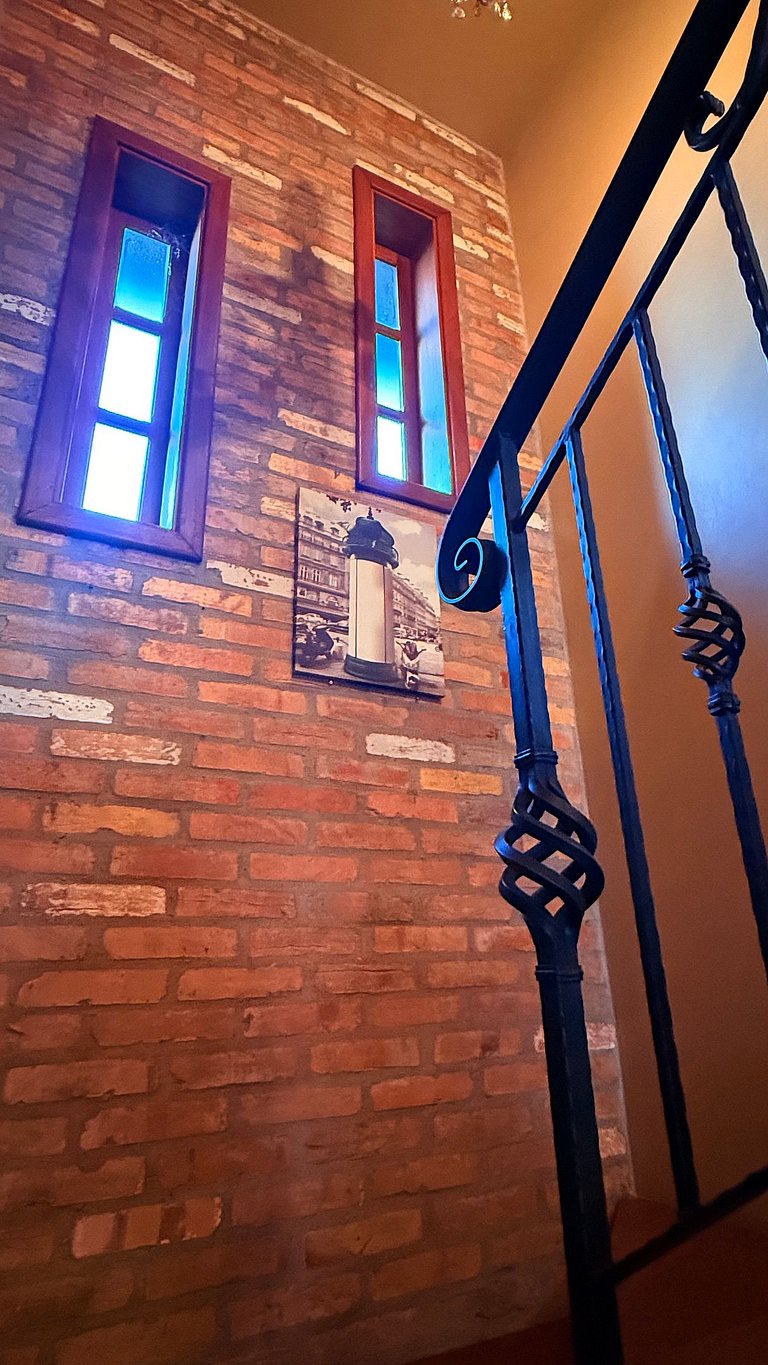 Casa Serena | 3 Quartos | Próx Centro