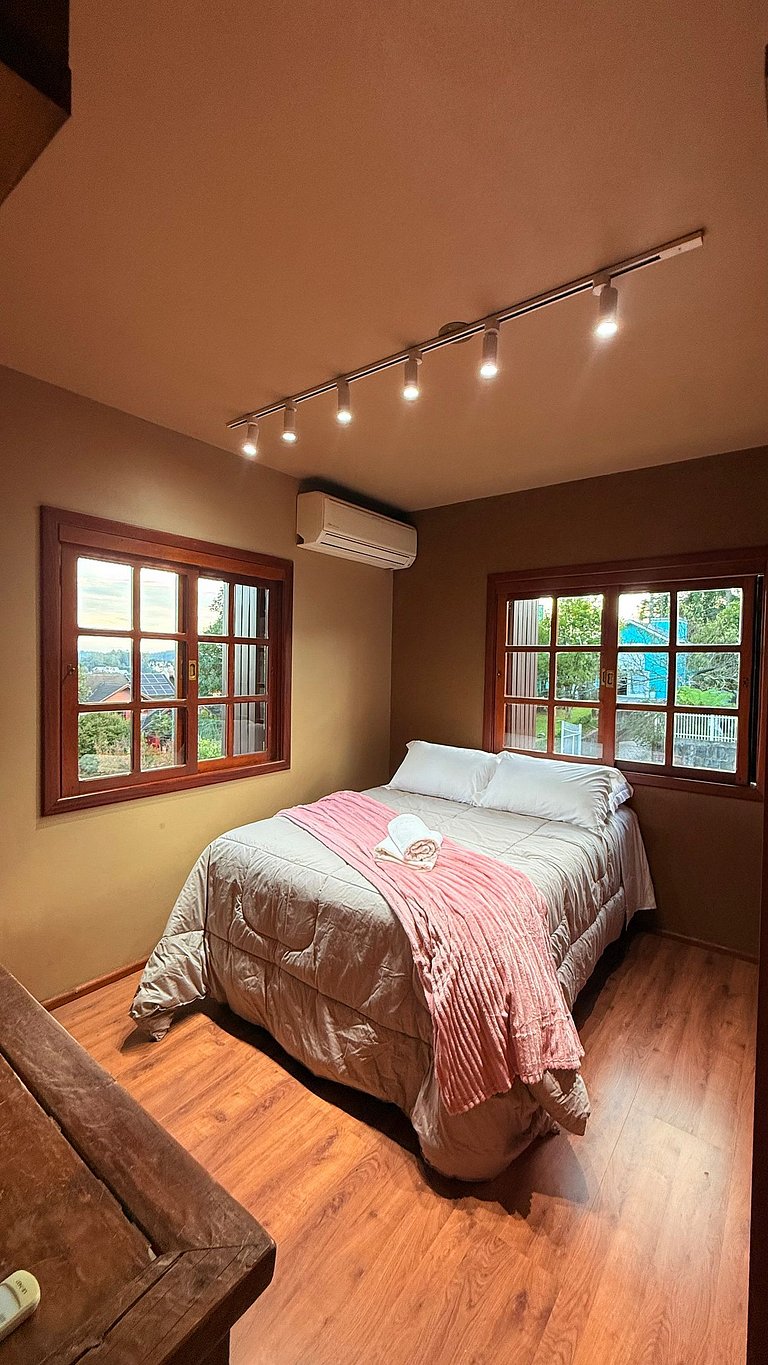 Casa Serena | 3 Quartos | Próx Centro