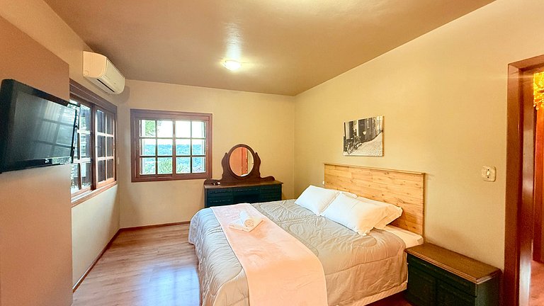 Casa Serena | 3 Quartos | Próx Centro