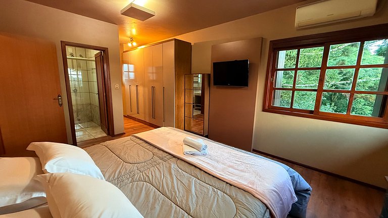 Casa Serena | 3 Quartos | Próx Centro