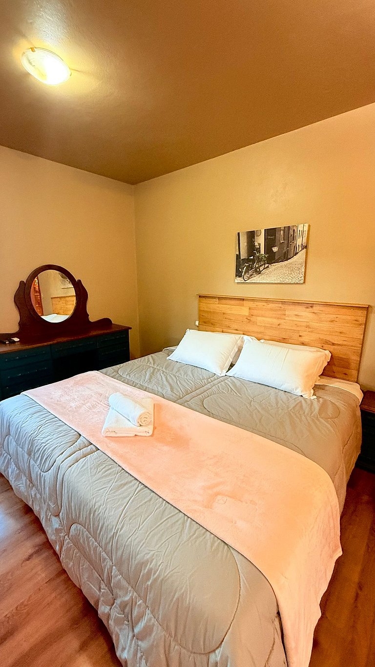 Casa Serena | 3 Quartos | Próx Centro