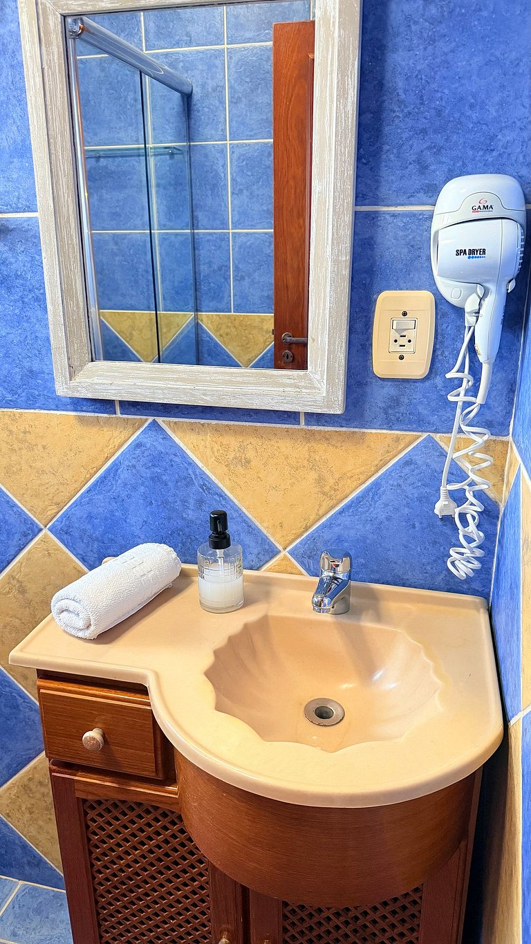 Casa Serena | 3 Quartos | Próx Centro