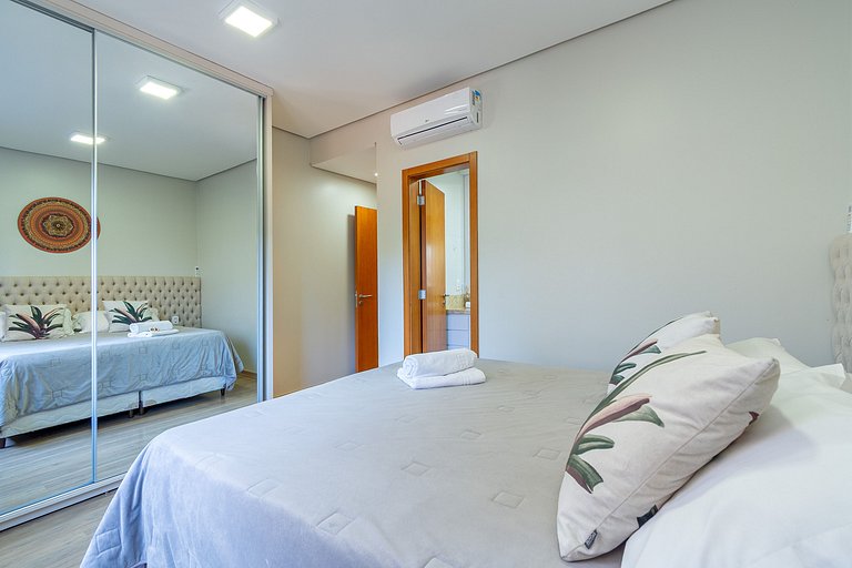 Casa de Pedra | 2 Suítes | Piscina | Jacuzzi