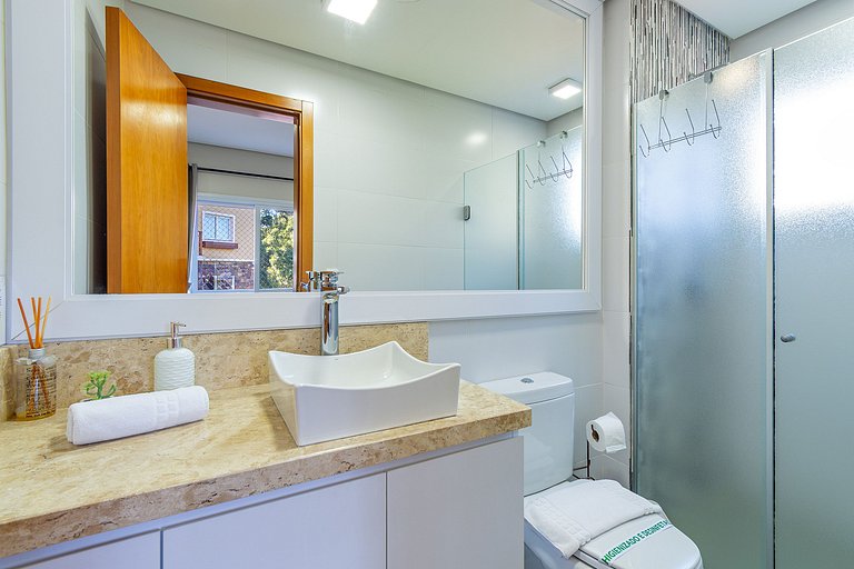 Casa de Pedra | 2 Suítes | Piscina | Jacuzzi