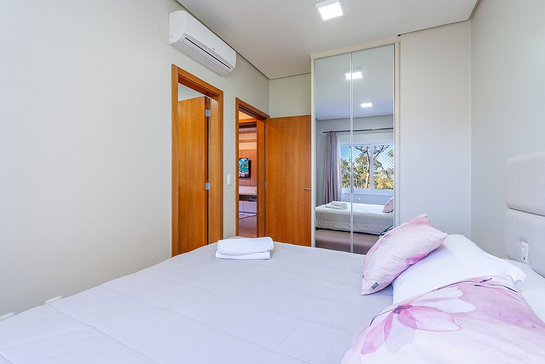 Casa de Pedra | 2 Suítes | Piscina | Jacuzzi