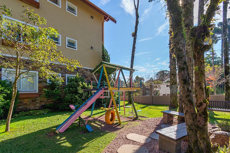 Seu Lar na Serra com Lareira e Piscina aquecida 4min Centro