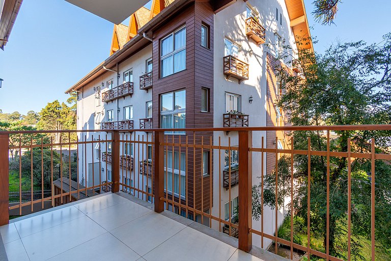 Apto Impecável com piscina aquecida e jacuzzi