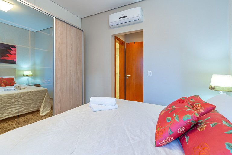 Apto Impecável com piscina aquecida e jacuzzi
