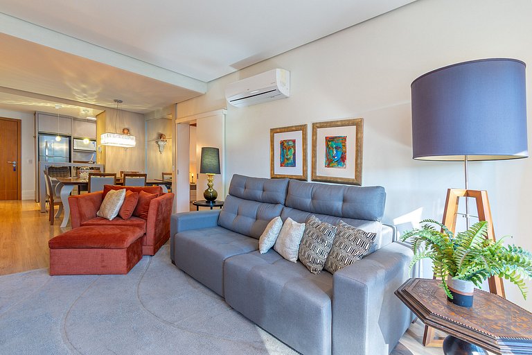 Apto LINDO com lareira, piscina aquecida e jacuzzi