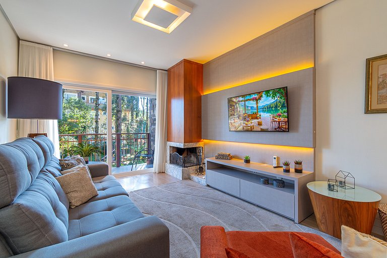 Apto LINDO com lareira, piscina aquecida e jacuzzi