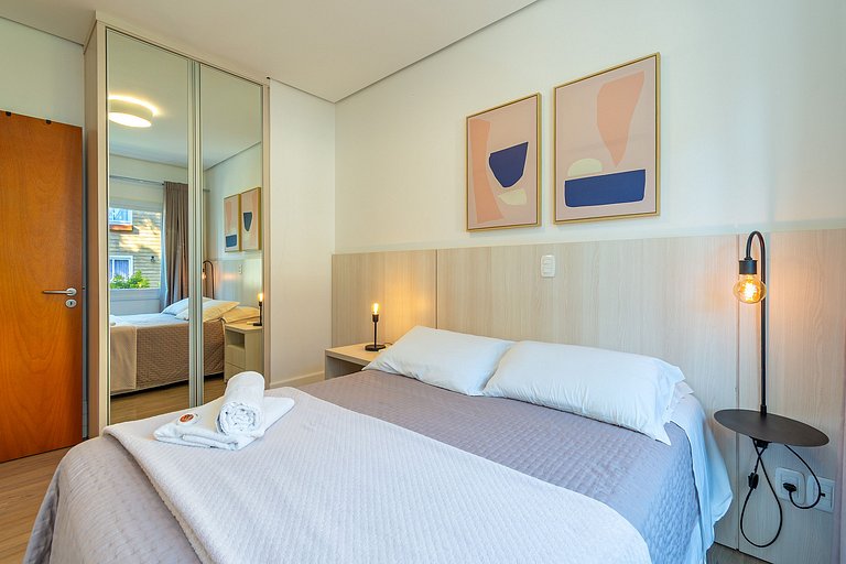 Apto LINDO com lareira, piscina aquecida e jacuzzi