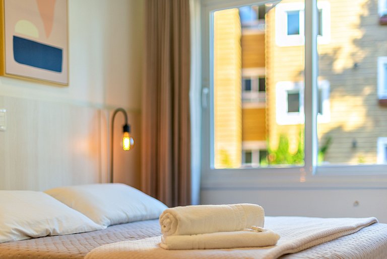 Apto LINDO com lareira, piscina aquecida e jacuzzi