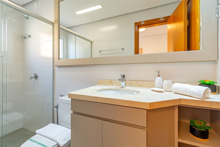 Apto LINDO com lareira, piscina aquecida e jacuzzi