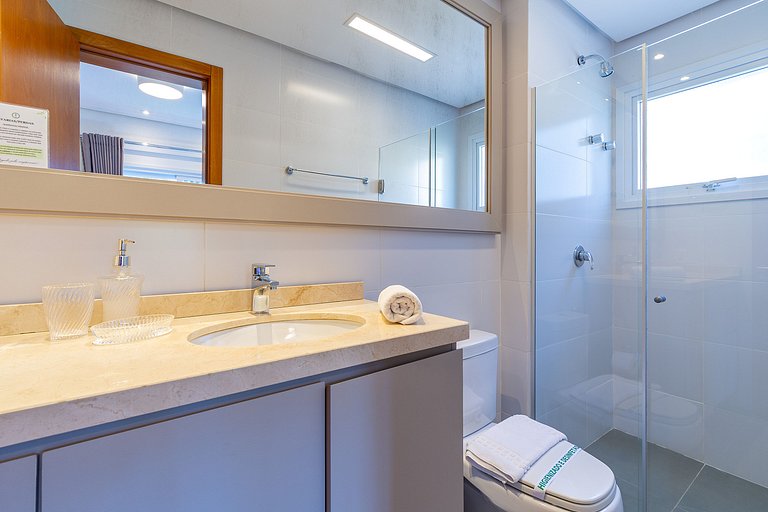 Apto LINDO com lareira, piscina aquecida e jacuzzi